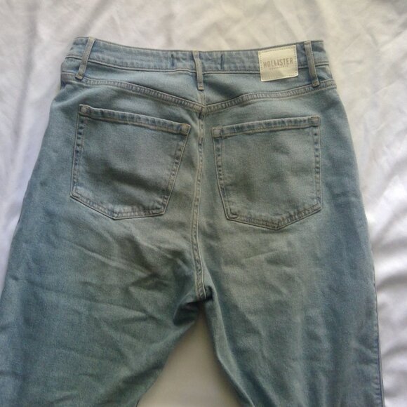 Hollister Ultra High Rise Dad Distressed Long Length Light Wash Boot Cut Jeans - Picture 8 of 9